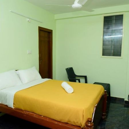 Lotus Inn Bangalore Esterno foto